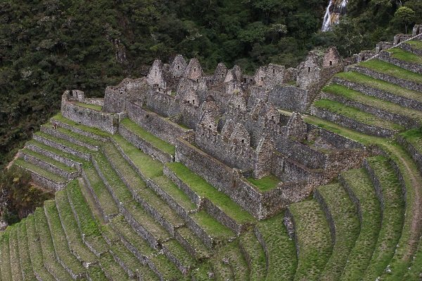 how high is machu picchu