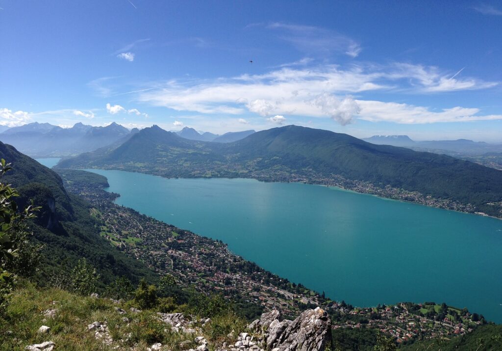 LAKE ANNECY