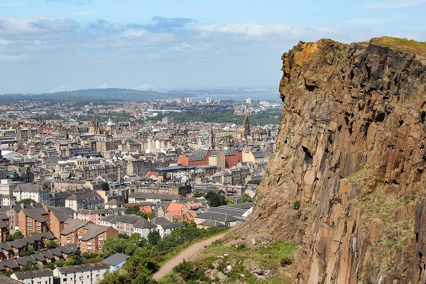 Best Time to Visit Edinburgh