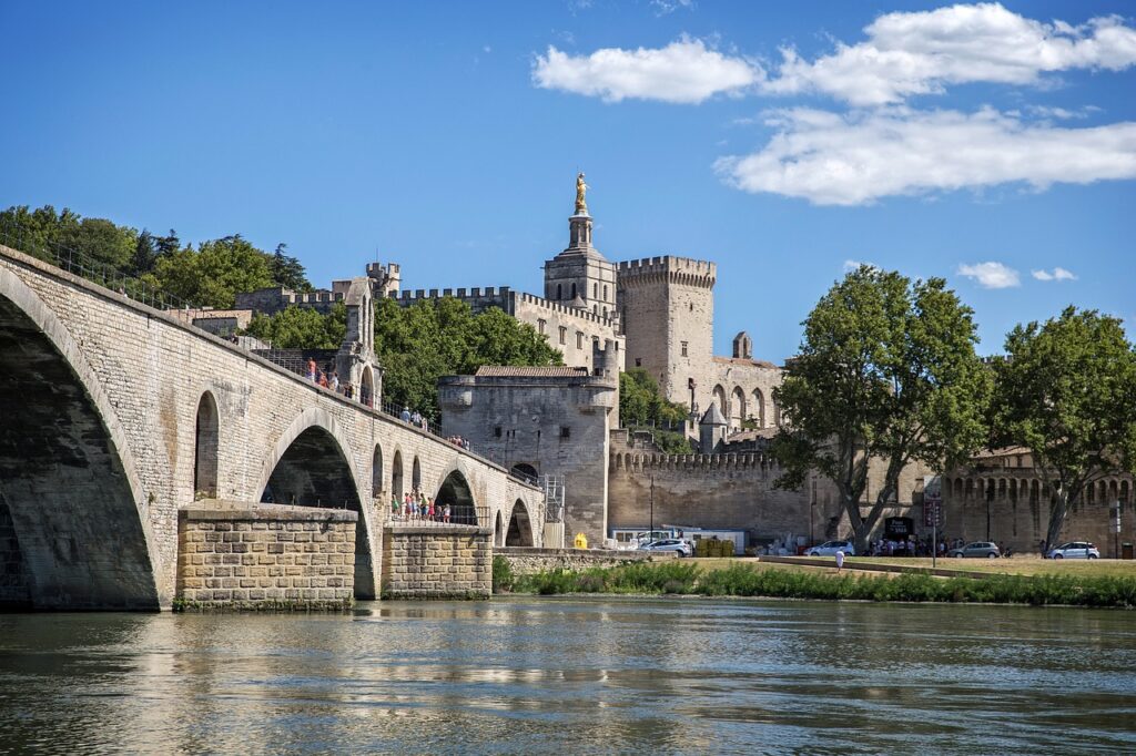 Best Time to Visit Avignon