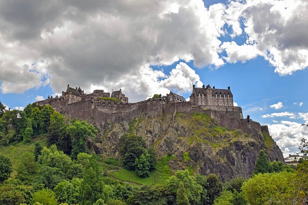 Best Time to Visit Edinburgh