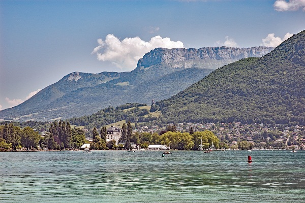 LAKE ANNECY