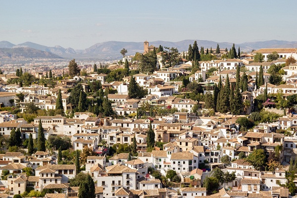 Best Time to Visit Granada Spain